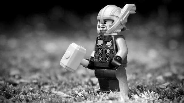 Can You Actually Look Like Chris Hemsworth? (The Math Says Probably Not)